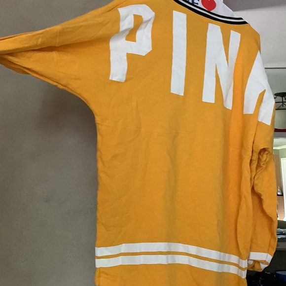 Pink sweater - Picture 4 of 4